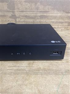 LG 2022 UBKM9 SMART 4K ULTRA HD 3D BLU-RAY/DVD WIFI STREAMING PLAYER Good